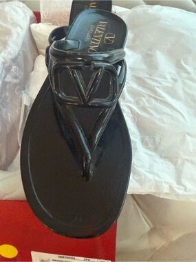 Valentino Garavani Black Patent Logo Thong Sandal